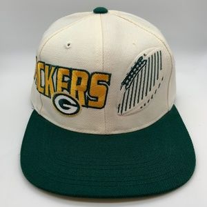 VTG Sports Specialties Green Bay Packers Logo Football Acrylic/Wool Snapback Hat